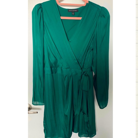 Banana Republic Emerald Puff Sleeve Wrap Dress - Picture 1 of 4